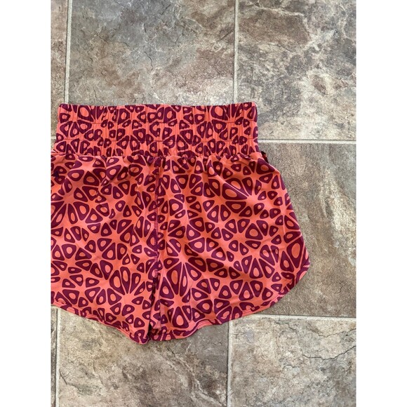 Vitality x Cosmopolitan Vista Shorts Wildberry Size Small - Picture 7 of 10